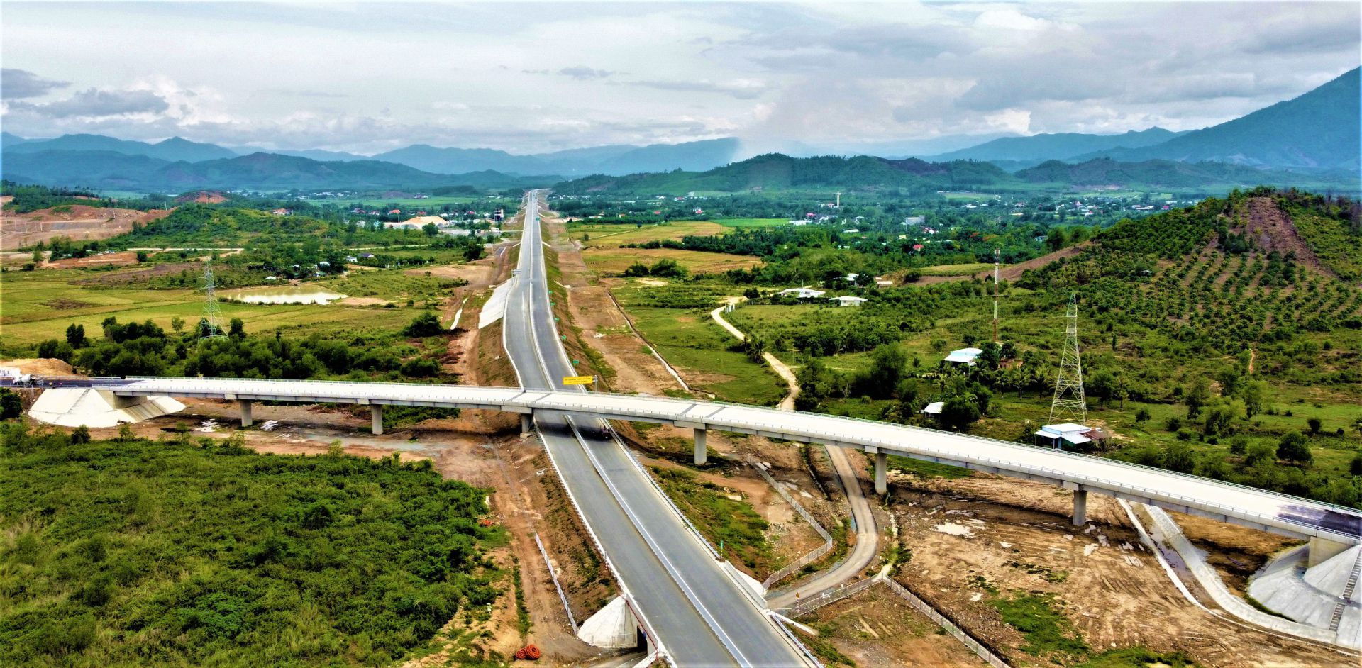 Cao tốc Vân Phong - Nha Trang dự kiến vượt tiến độ hơn nửa năm