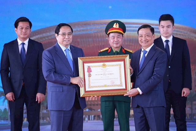 Đóng góp lớn cho dự án hạ tầng trọng điểm, nhà thầu LIZEN đón Huân chương Lao động hạng Ba